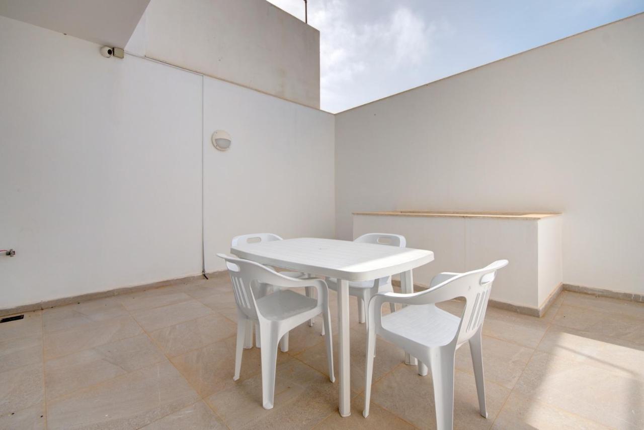 Malta'S Beachfront Apartment In Mellieħa Exterior foto