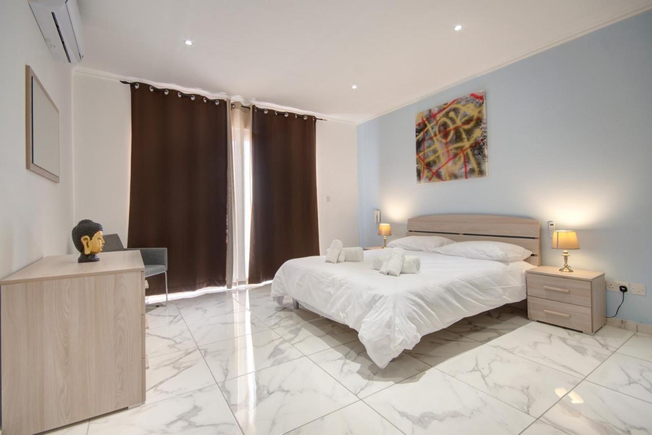 Malta'S Beachfront Apartment In Mellieħa Exterior foto